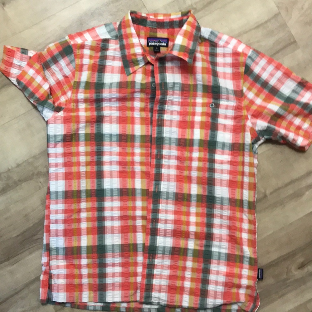 Patagonia button down shirt medium men’s